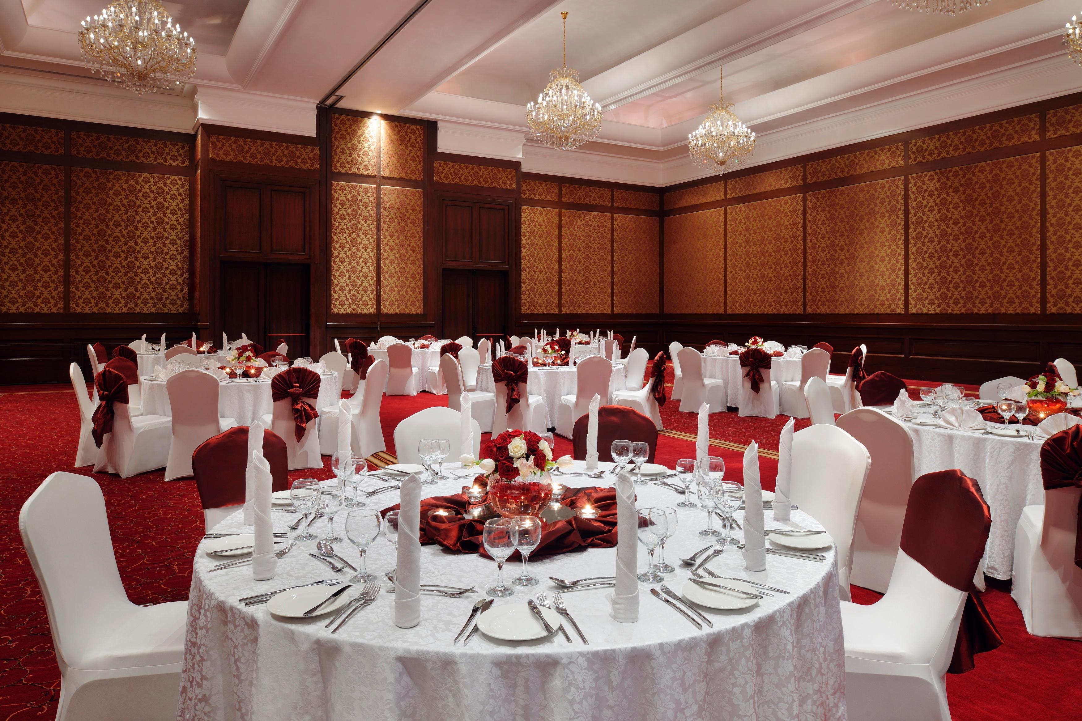 Mövenpick Hotel&Resort Al Bida'a Kuwait Salmiya Exterior foto The Imperial Ball Room