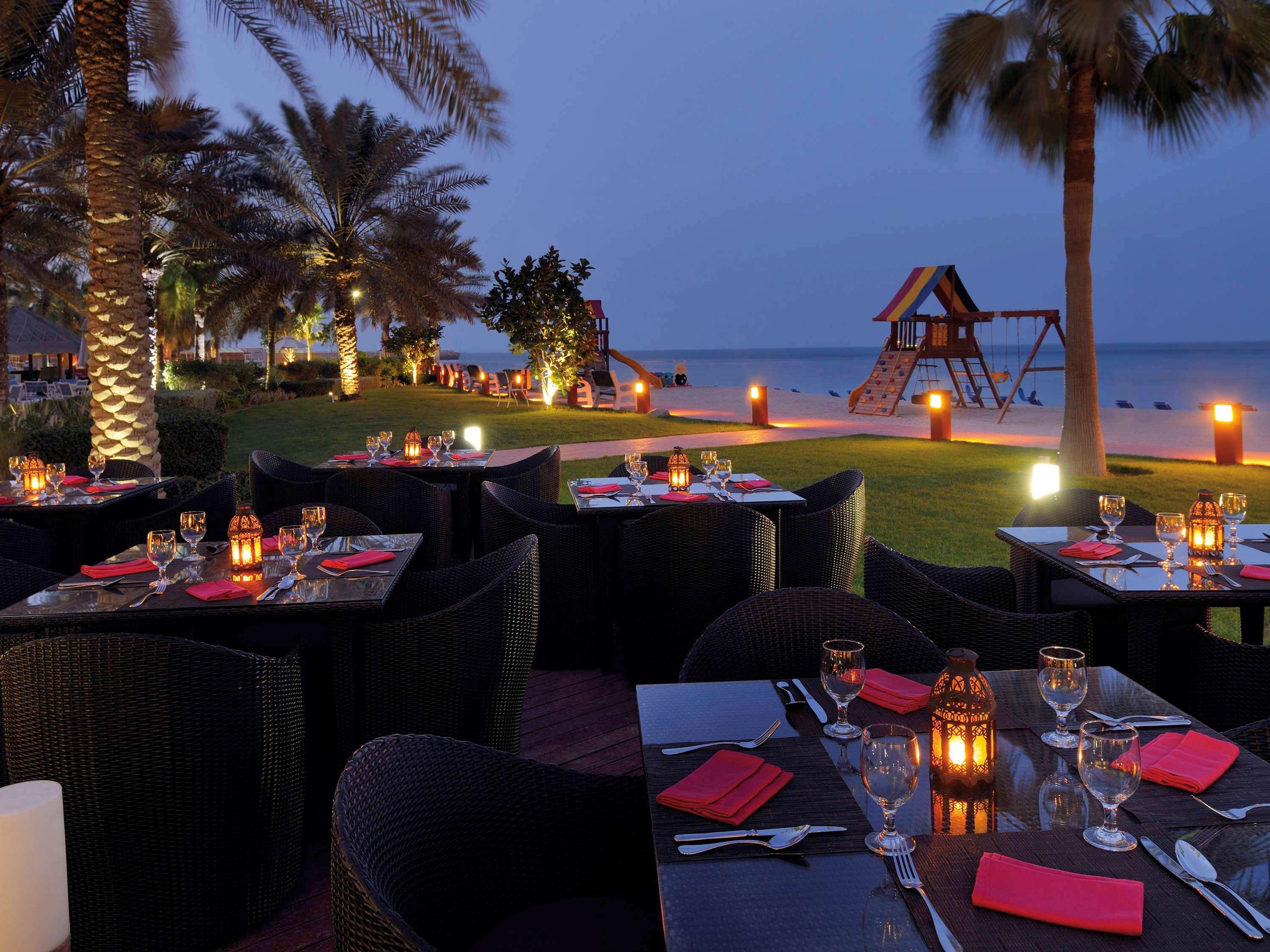 Mövenpick Hotel&Resort Al Bida'a Kuwait Salmiya Exterior foto The Beach at The Oberoi, Mumbai